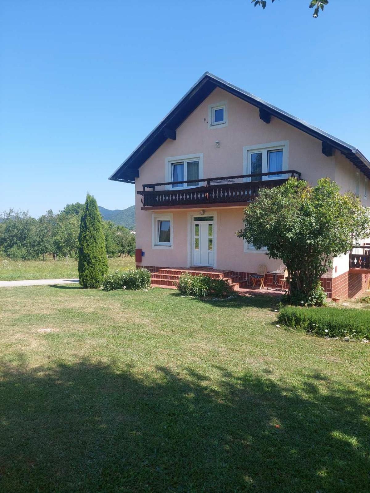 Jelena Hotel Korenica Bagian luar foto