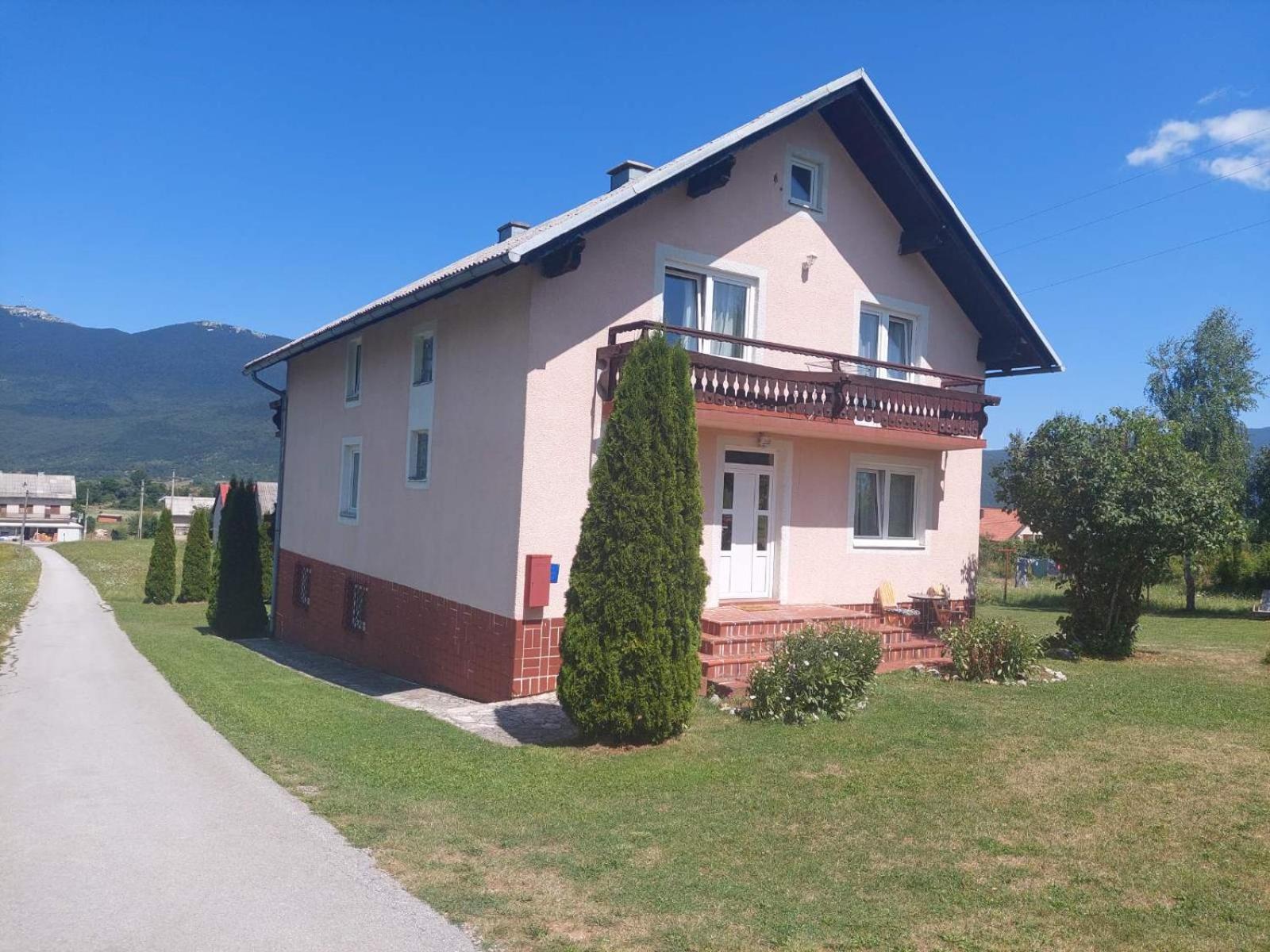 Jelena Hotel Korenica Bagian luar foto