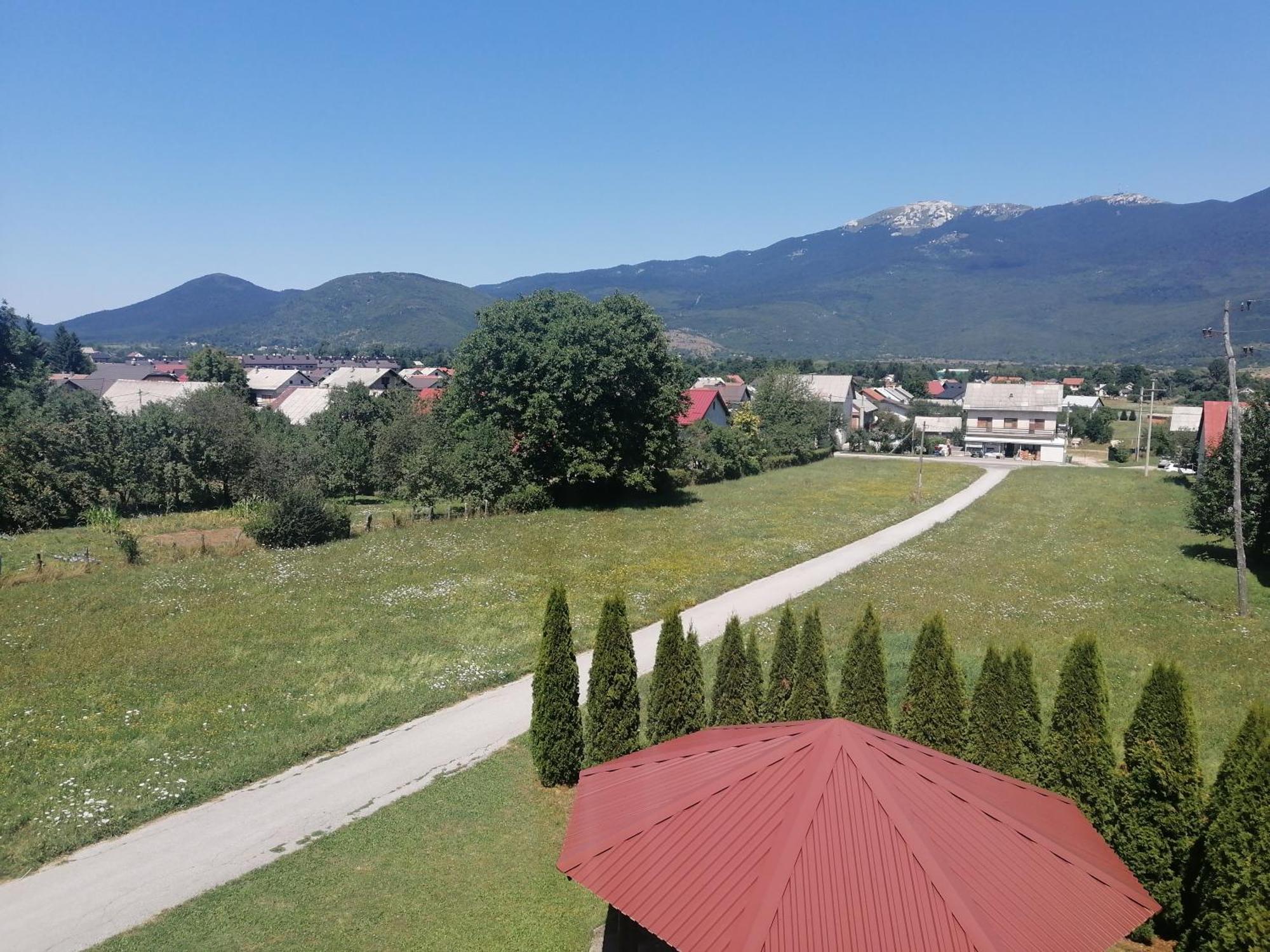 Jelena Hotel Korenica Bagian luar foto