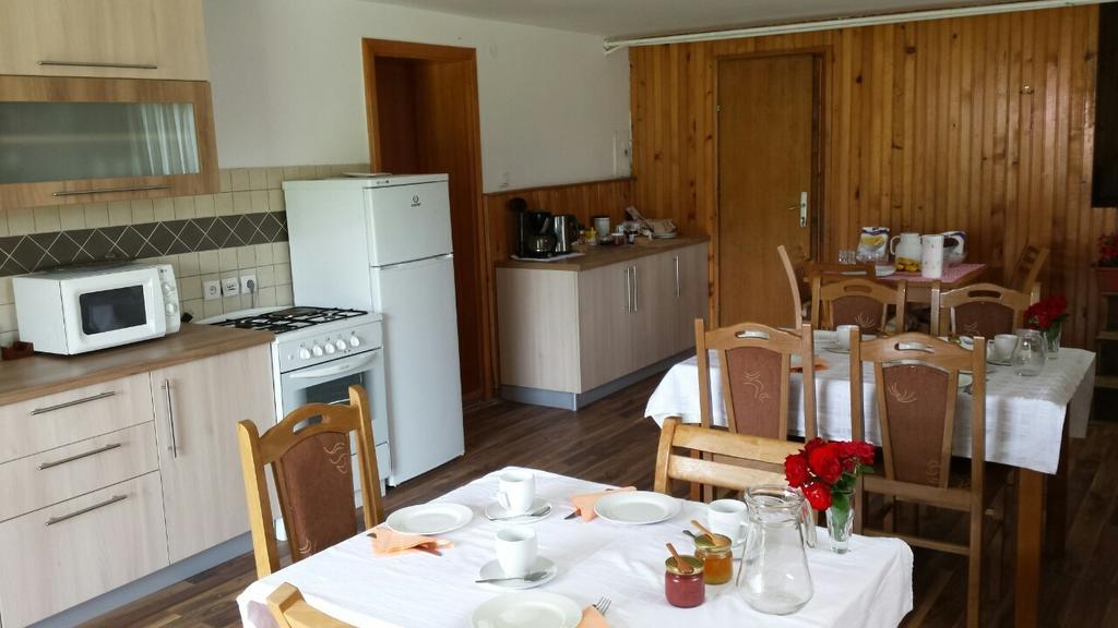 Jelena Hotel Korenica Bagian luar foto
