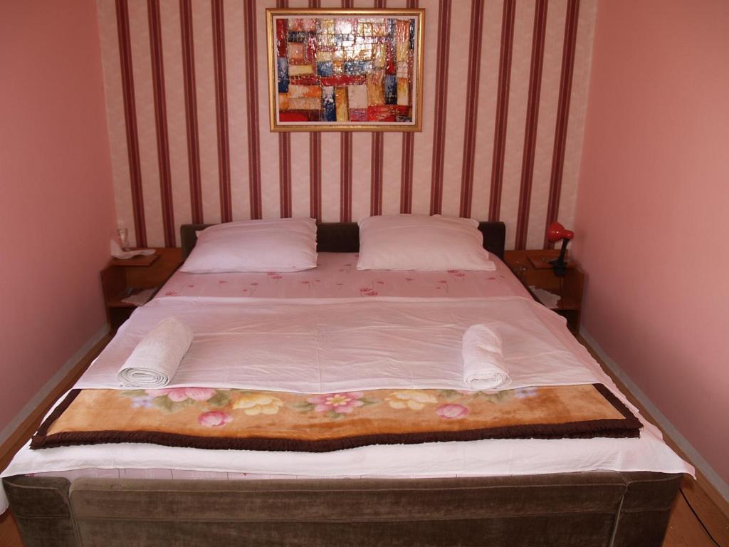 Jelena Hotel Korenica Ruang foto